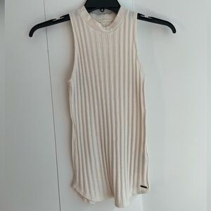 Hollister Sleeveless Ribbed Cream mock neck knit top